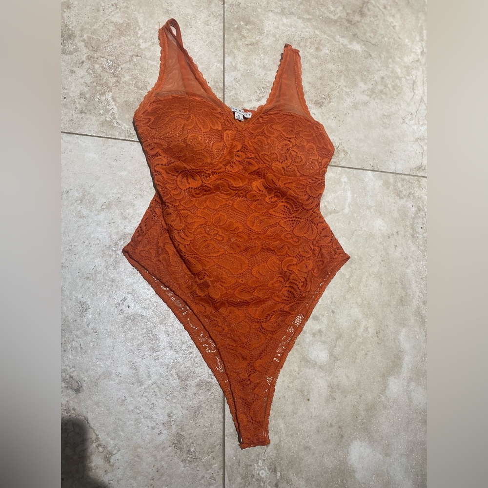 Women’s lace top